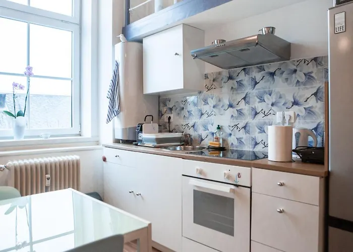 Stylish With Castle View & Free Parking Apartamento *